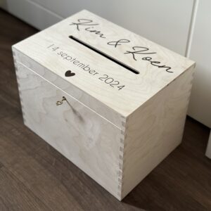 Enveloppenkist met slot